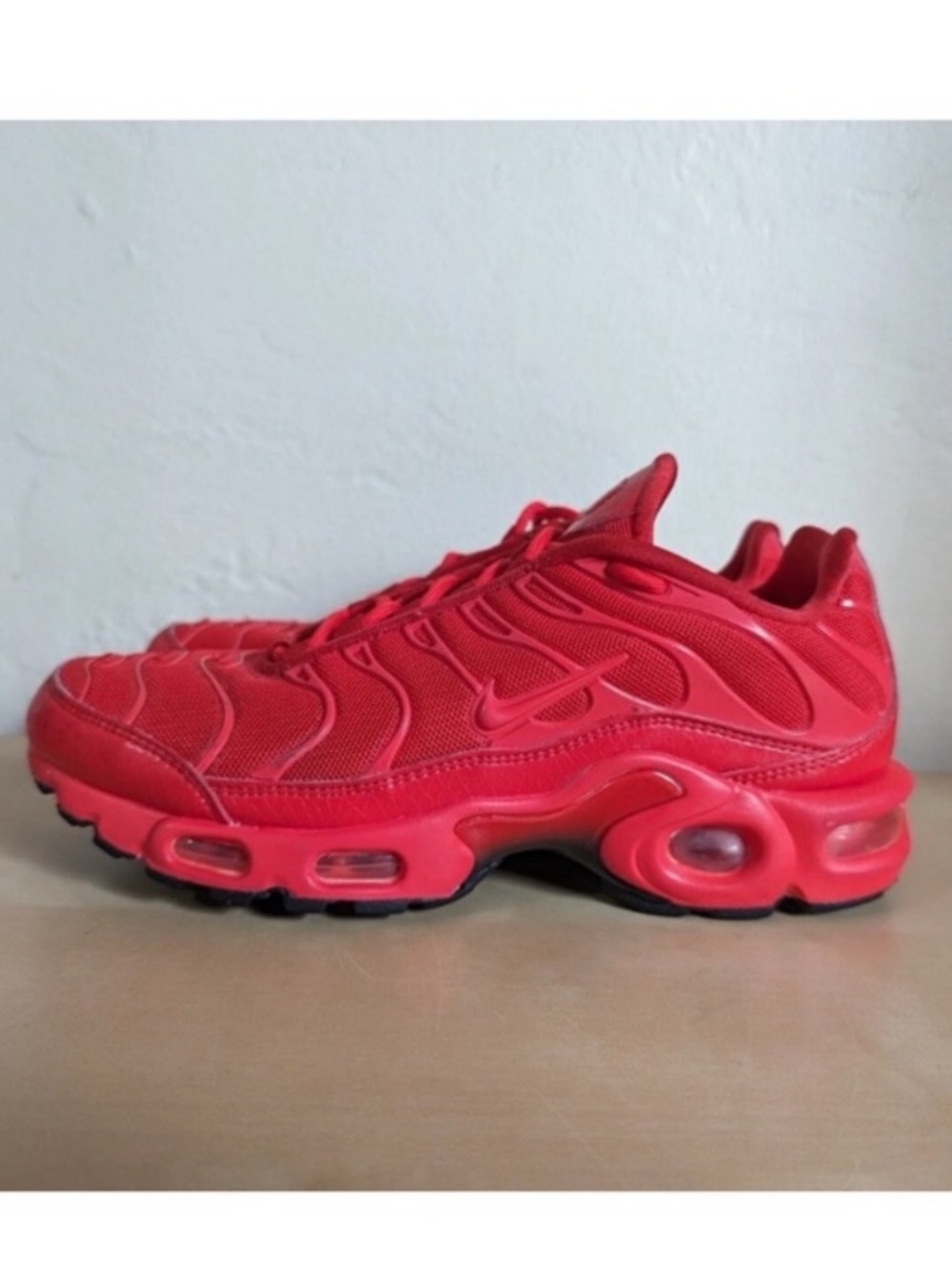 Nike Air Max Plus TN Light Crimson/ Iniveraity Red AV8424-600, Woman’s Size 6.5